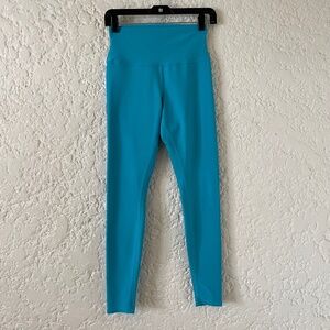 Alo Yoga High Waist Airbrush Leggings In Teal Blue Womens Medium Full 7/8 Length